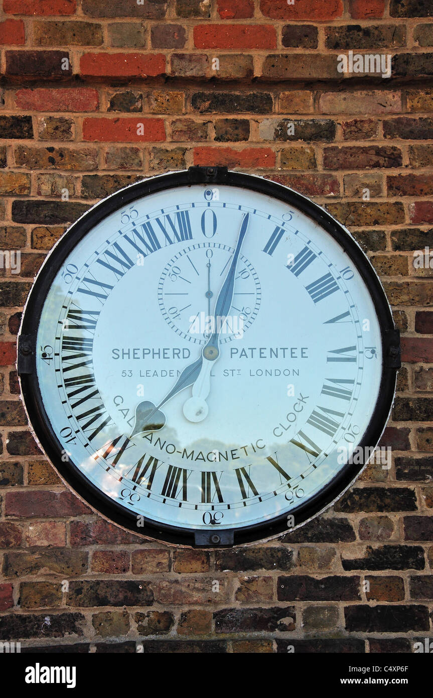 The Shepherd 24 hour Gate Clock, Royal Obesrvatory, Greenwich, Borough of Greenwich, Greater London, England, United Kingdom Stock Photo