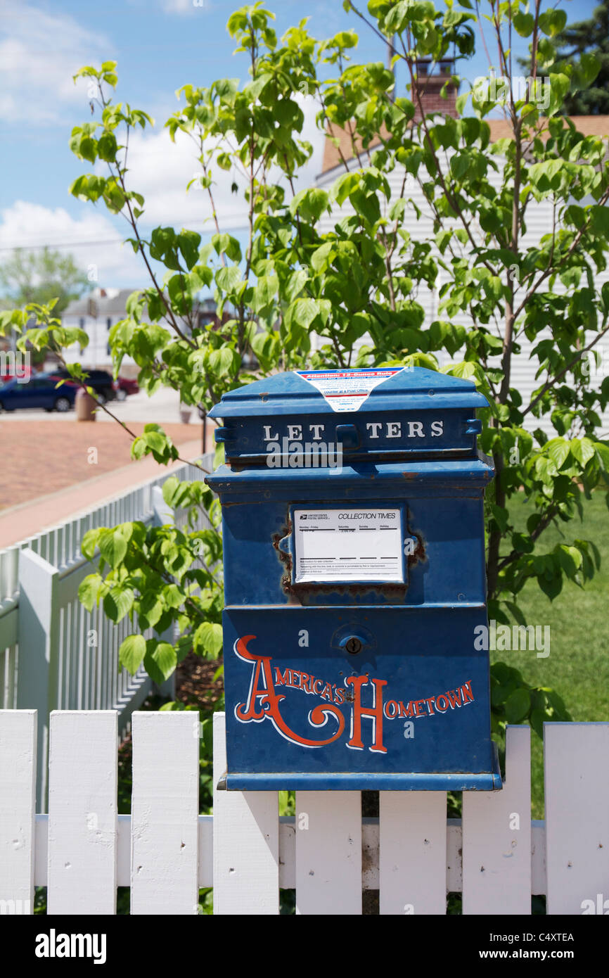 United States Postal Service Mailbox. Hannibal, Missouri Stock Photo