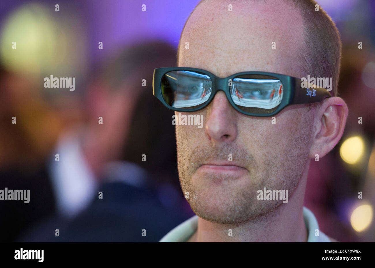 wearing 3D glasses watching tv television Stock Photo Alamy