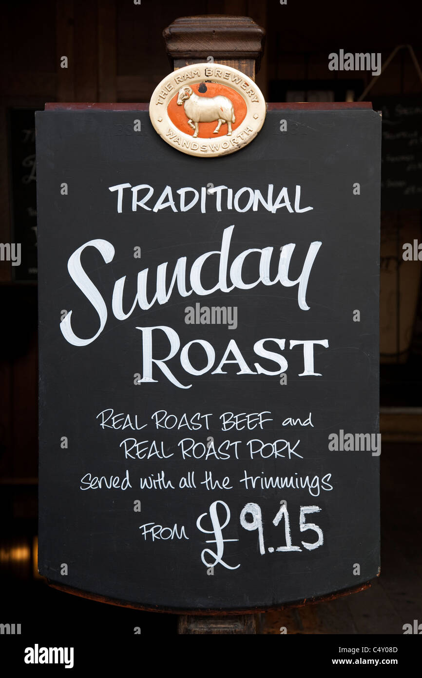 Sunday Roast Menu Sign in London, Pub, England Stock Photo Alamy