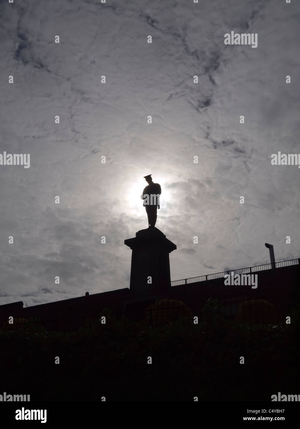 Remembrance soldier silhouette hi-res stock photography and images - Alamy
