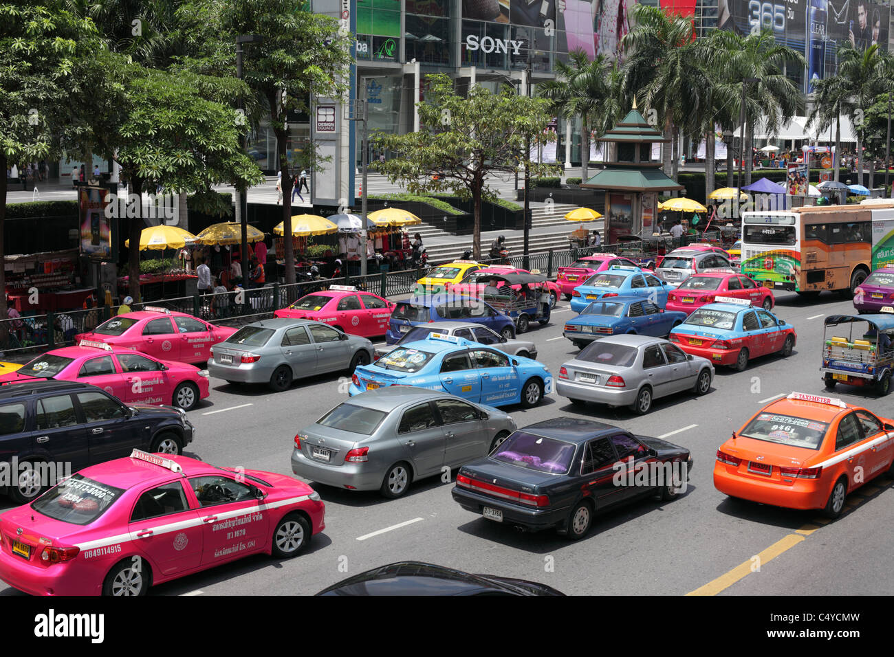 Taxameter in Bangkok in Thailand, Asien Stockfotografie - Alamy
