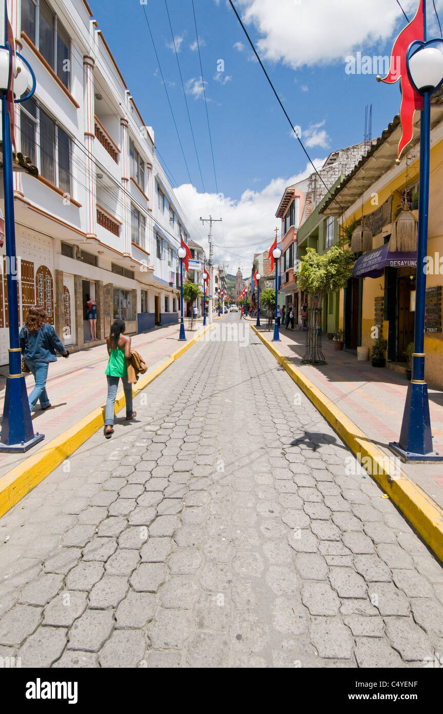 Narrow street in Otavalo in northern Ecuador Stock Photo