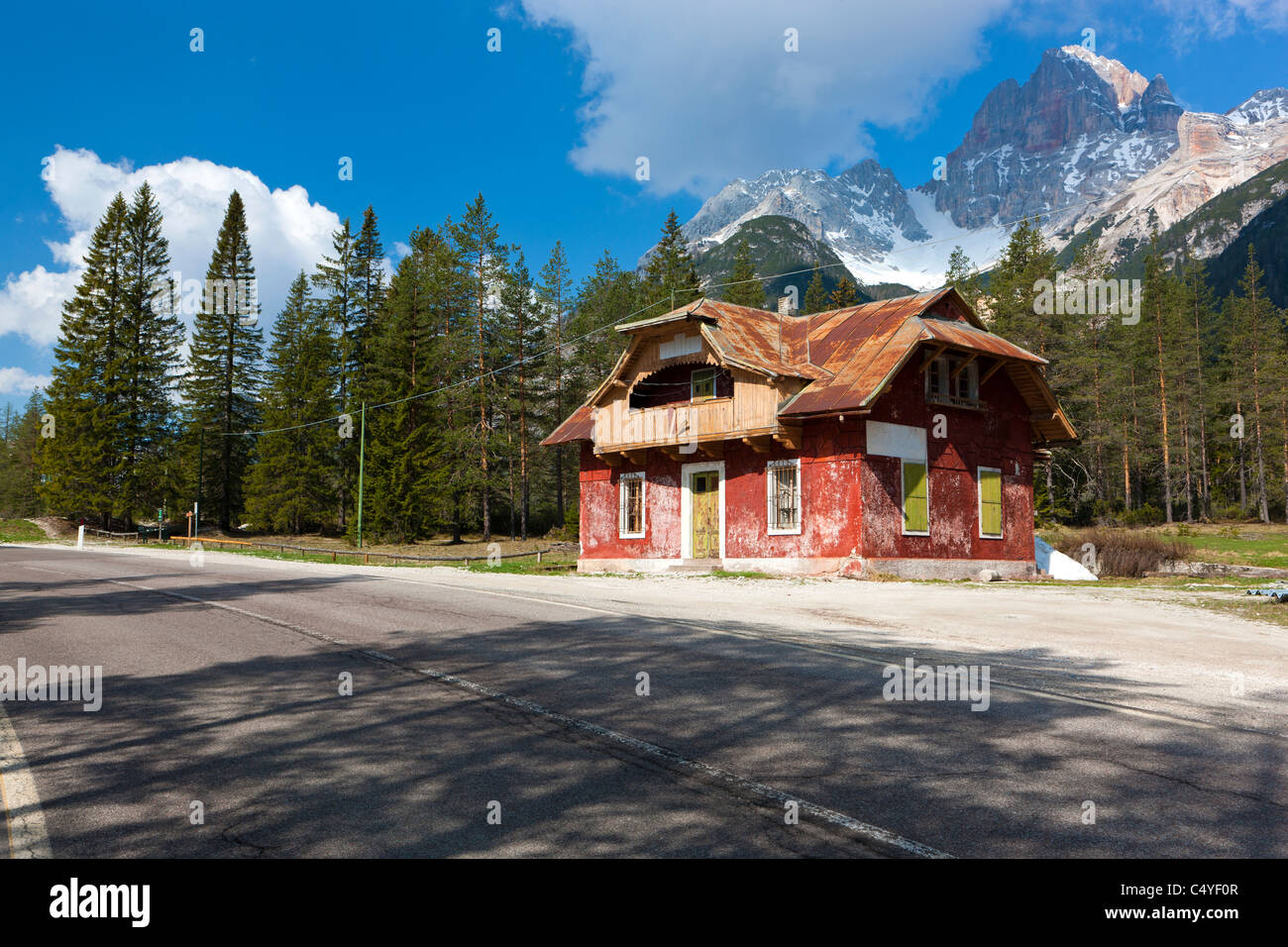 Old house with Mt. Croda Rossa background, Dolomites, Misurina, Vento, Italy, Europe Stock Photo