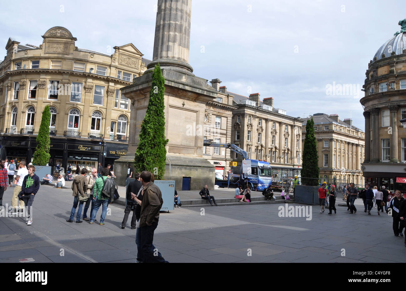 Trees Newcastle Monument grey street gardens Stock Photo