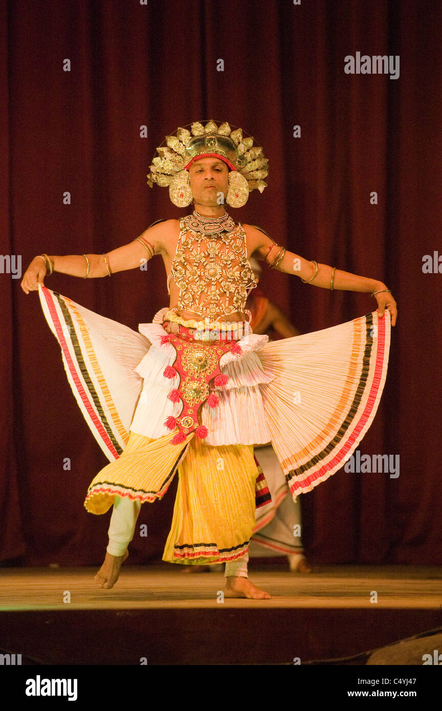 Traditional Dance and Drumming Performance, Cultural Show, Kandy, Sri Lanka Stock Photo