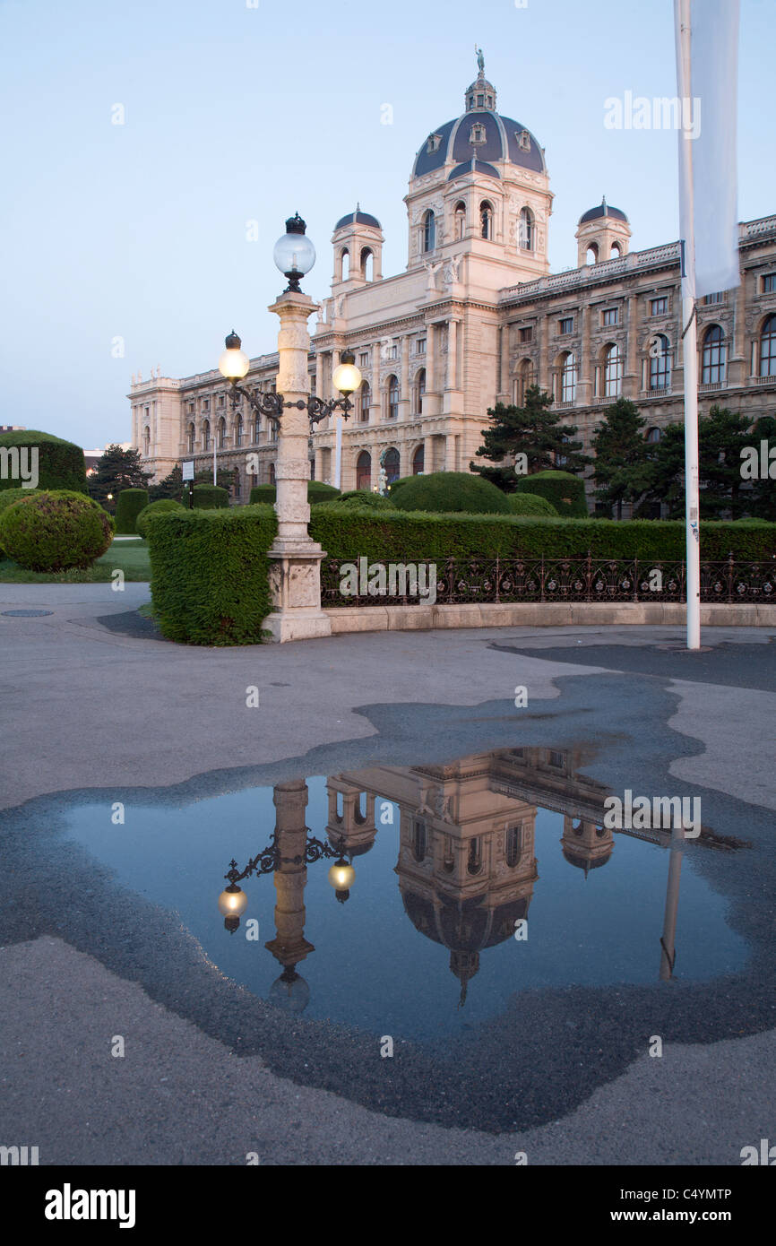 Vienna - mirror museum cupola in the plash Stock Photo