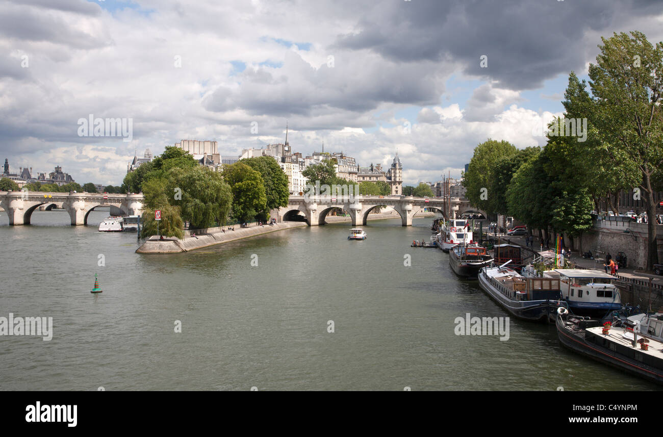 Paris - riverside and bridges near Cité Stock Photo