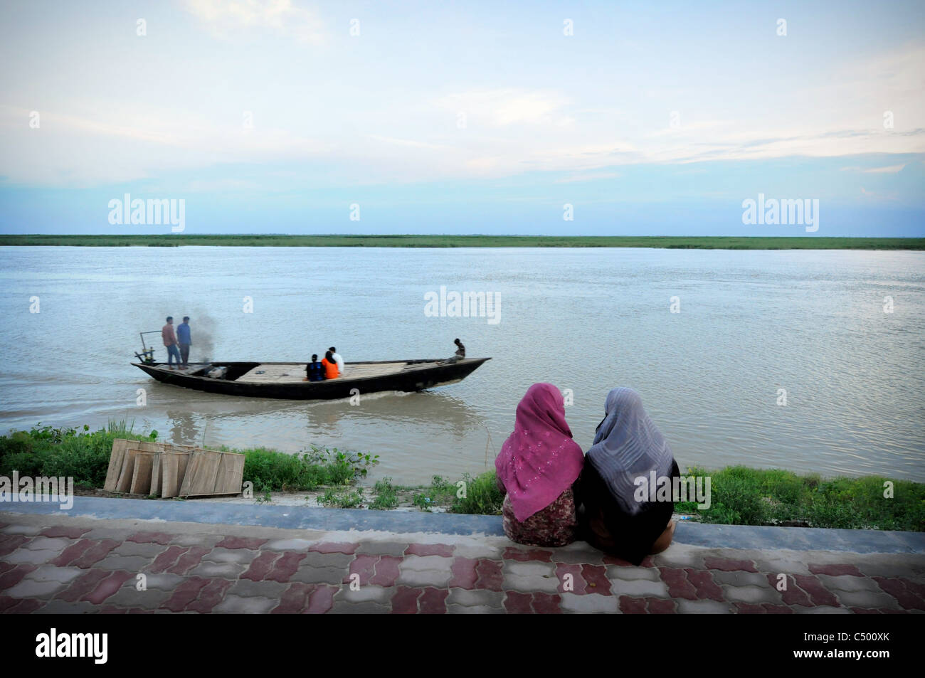 Bangladeshi girl in boat picture 989