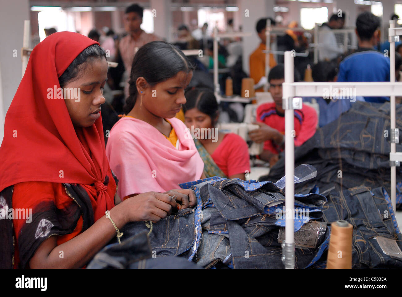 BANGLADESH , Dhaka, apparel industry, Beximco textile factory produce Jeans  for export for western discounter, department for sewing and confection  Stock Photo - Alamy