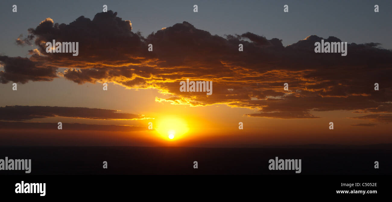 Masai mara safari sunset hi-res stock photography and images - Alamy