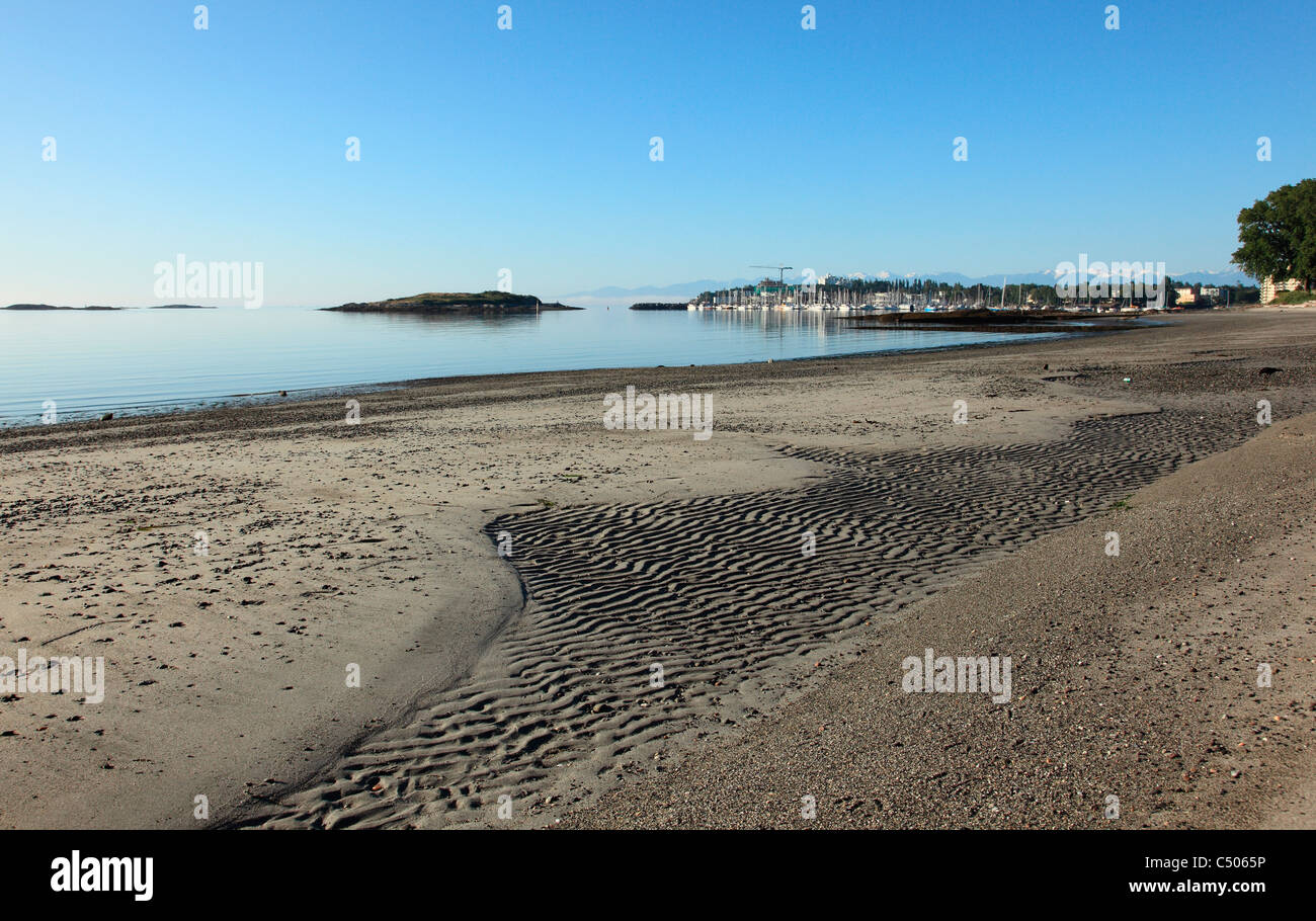 Willows beach on calm summer morning hires stock photography and
