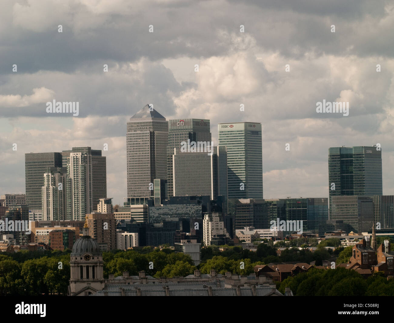 Hsbc canary wharf skyline hi-res stock photography and images - Alamy