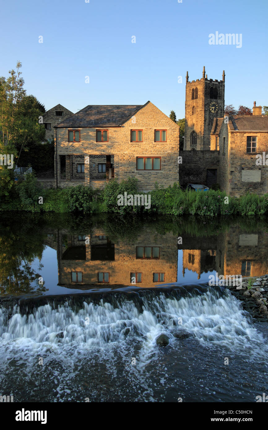 A wier on the River Aire, in Bingley, West Yorkshire Stock Photo
