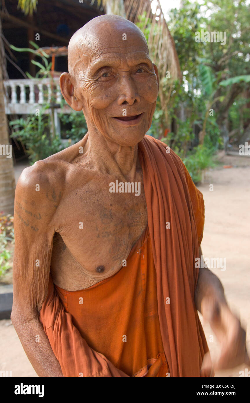 Elderly Buddhist monk, Wat Lolei, near Siem Reap, Cambodia Stock Photo