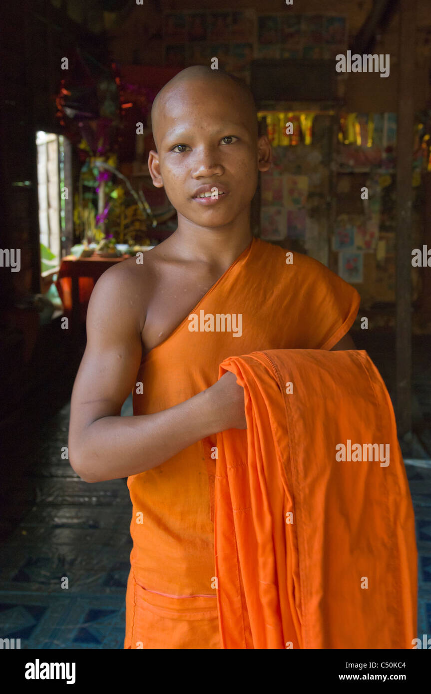 Novice buddhist monk hi-res stock photography and images - Alamy