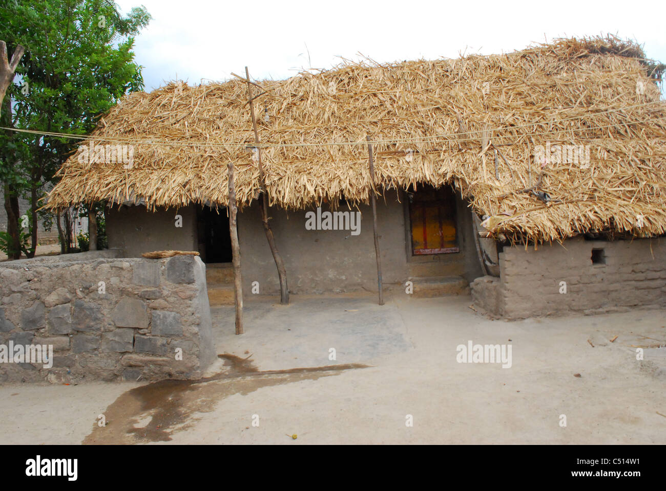 Country side life hi-res stock photography and images - Alamy