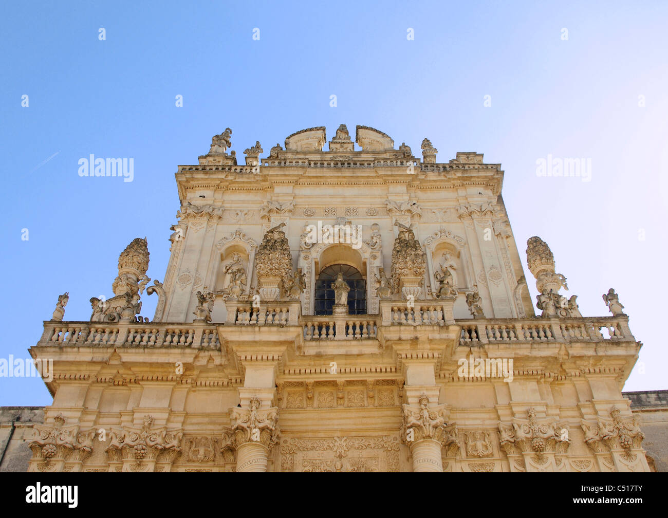 lecce-facade-sculptures-hi-res-stock-photography-and-images-alamy