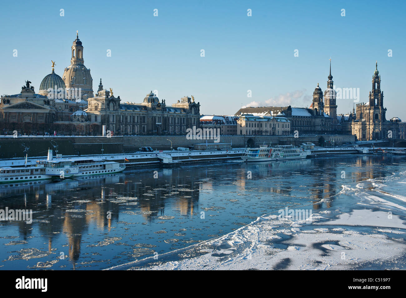 Dresden frauenkirche winter hires stock photography and images Alamy
