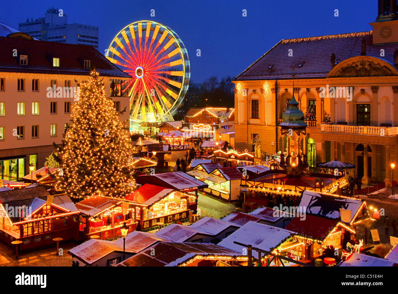 Magdeburg Weihnachtsmarkt - Magdeburg christmas market 02 Stock Photo
