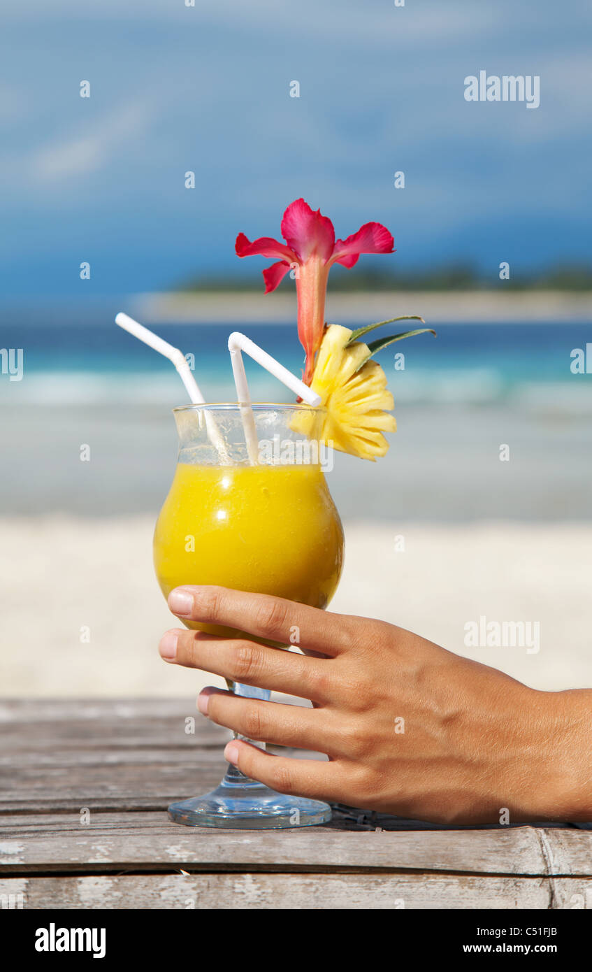 Woman holding glass cocktail drink hi-res stock photography and images ...
