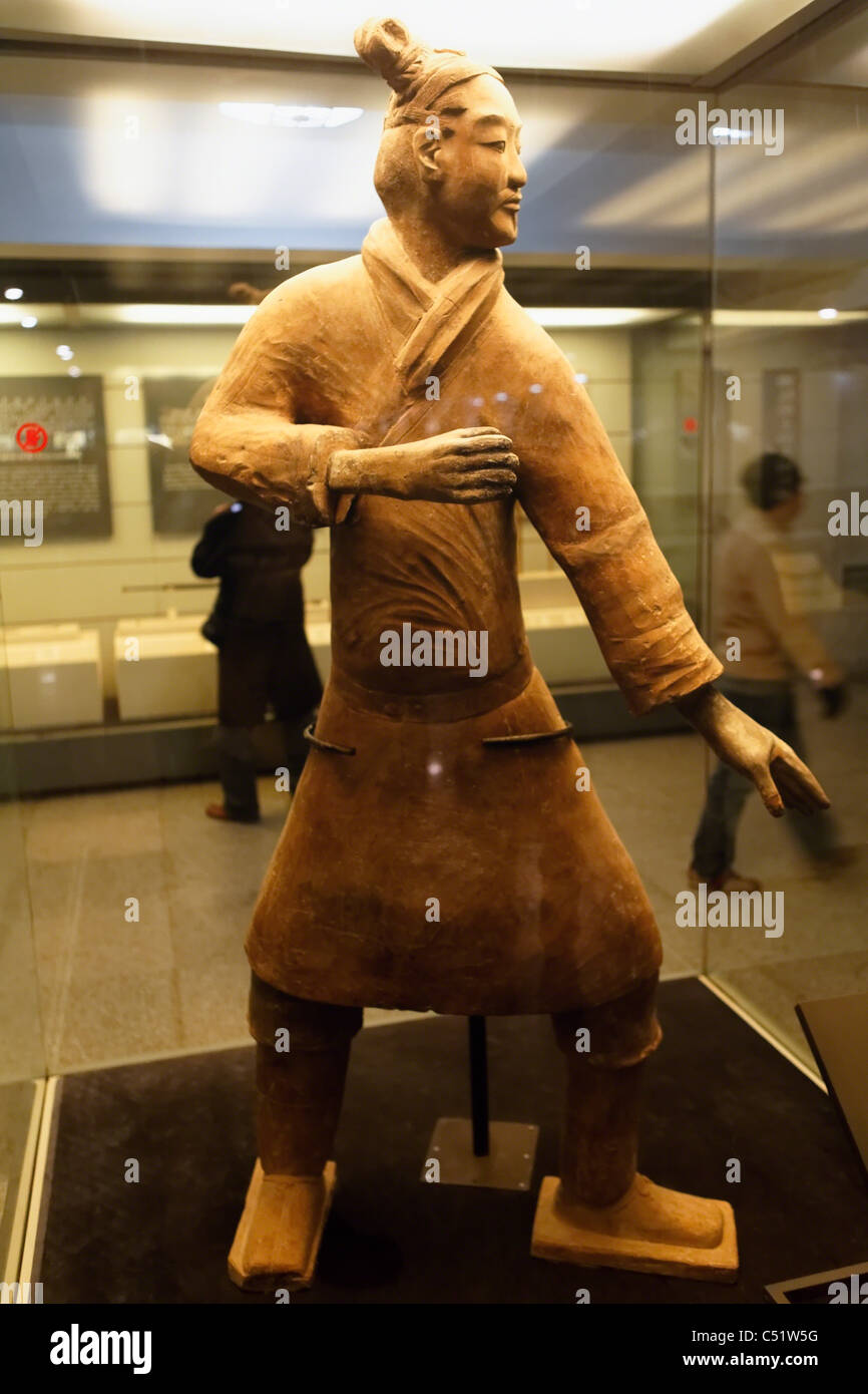 Standing Archer Terra-Cotta Solder Figure on Display, Terra-Cotta Warriors and Horses Museum, Shaanxi, China Stock Photo