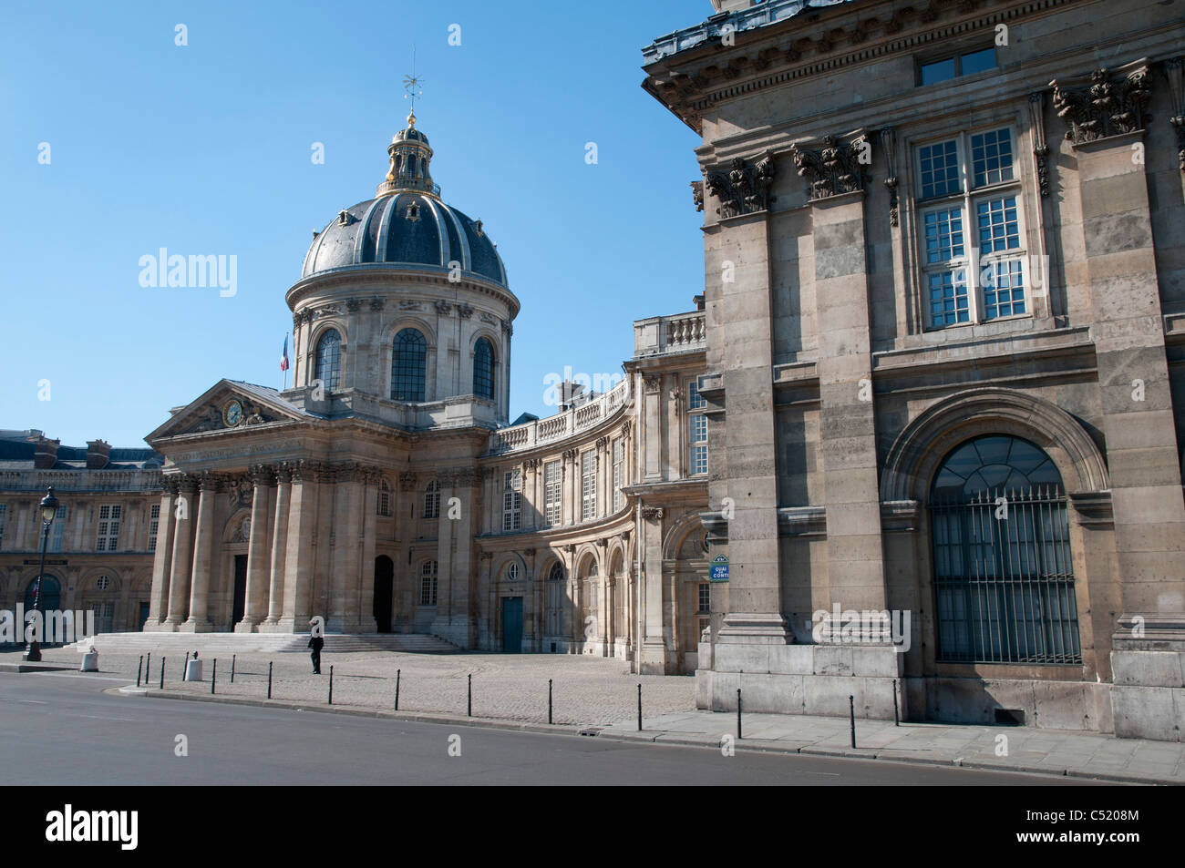 l'Institut de France, quai Conti à Paris Institute of France in Paris Stock Photo Alamy
