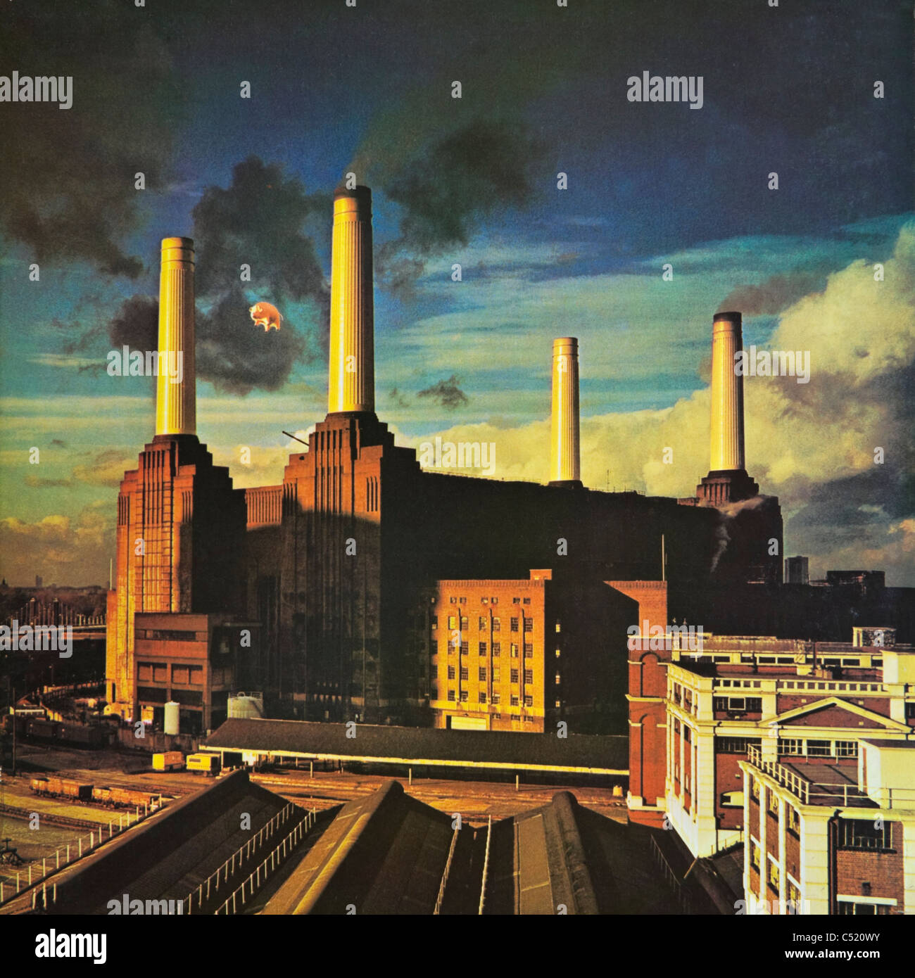 Cover of vinyl album Animals by Pink Floyd released 1977 on Harvest EMI  Records Stock Photo - Alamy
