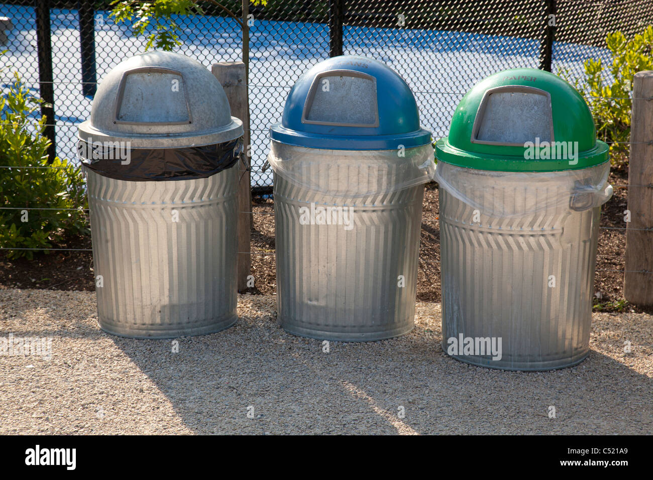 Trash cans new york hires stock photography and images Alamy