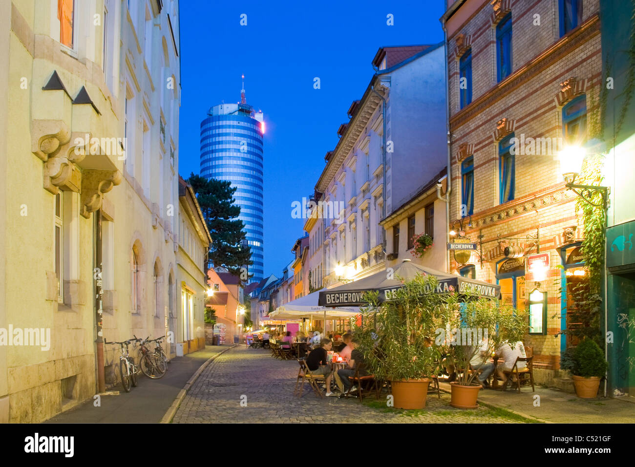 Jenas cafe strip, Wagnergasse, looking towards the former University  Tower, Jen-Tower, a landmark of Jena, Thuringia, Germany Stock Photo - Alamy