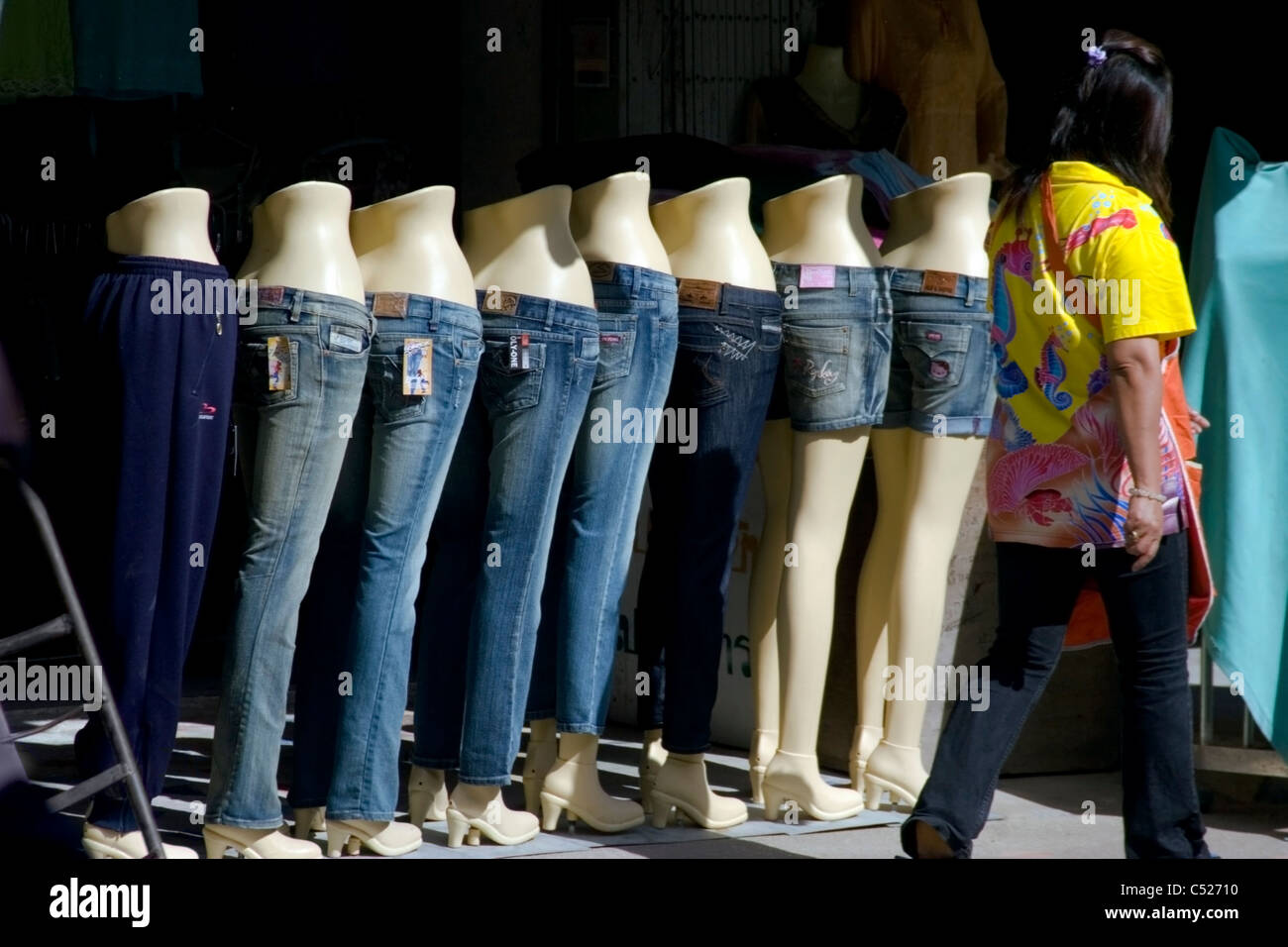 Jeans mannequin display hi-res stock photography and images - Alamy