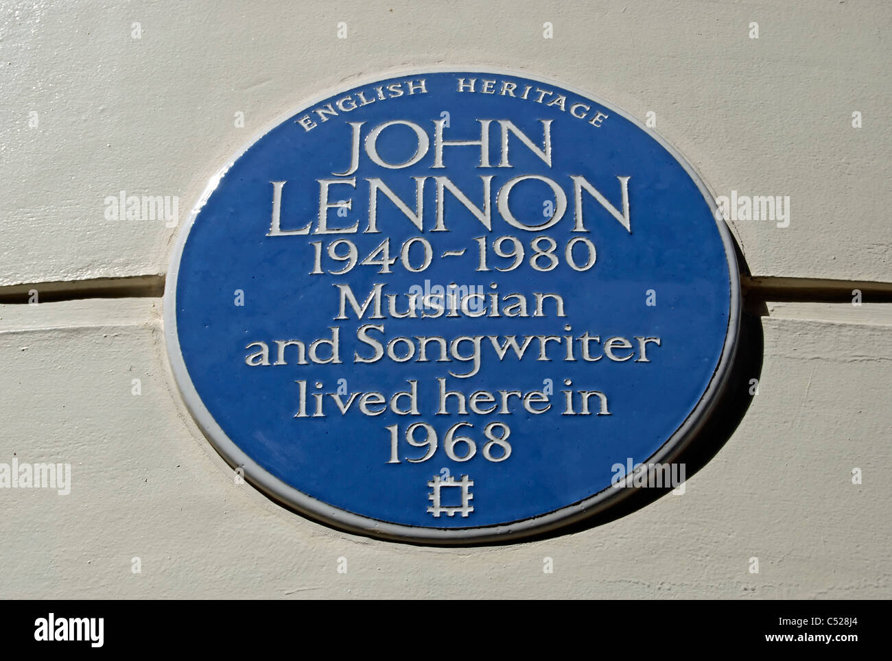 english heritage blue plaque marking a 1968 home of john lennon, marylebone, london, england Stock Photo