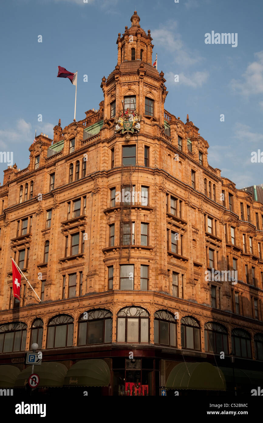 Harrods facade hires stock photography and images Alamy