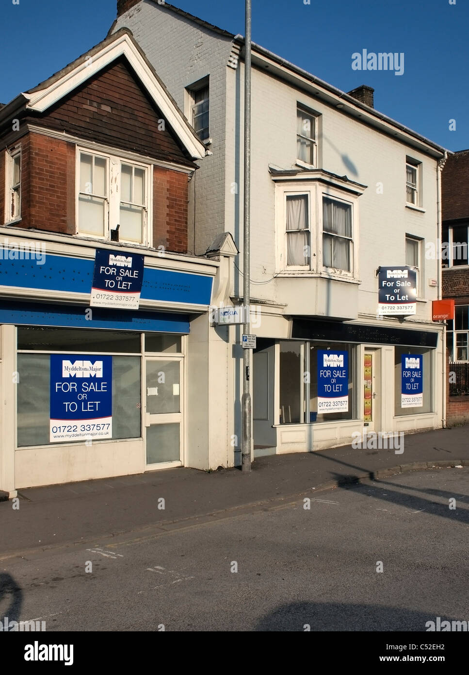 Empty shops for sale or to let Stock Photo Alamy