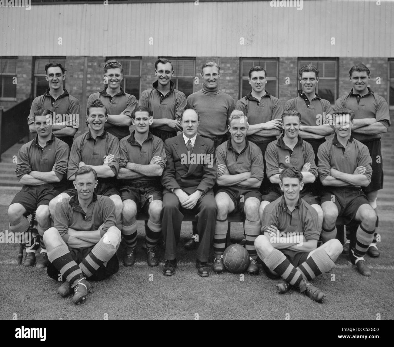 Wolverhampton wanderers football team 1950s willie forbes hi-res stock