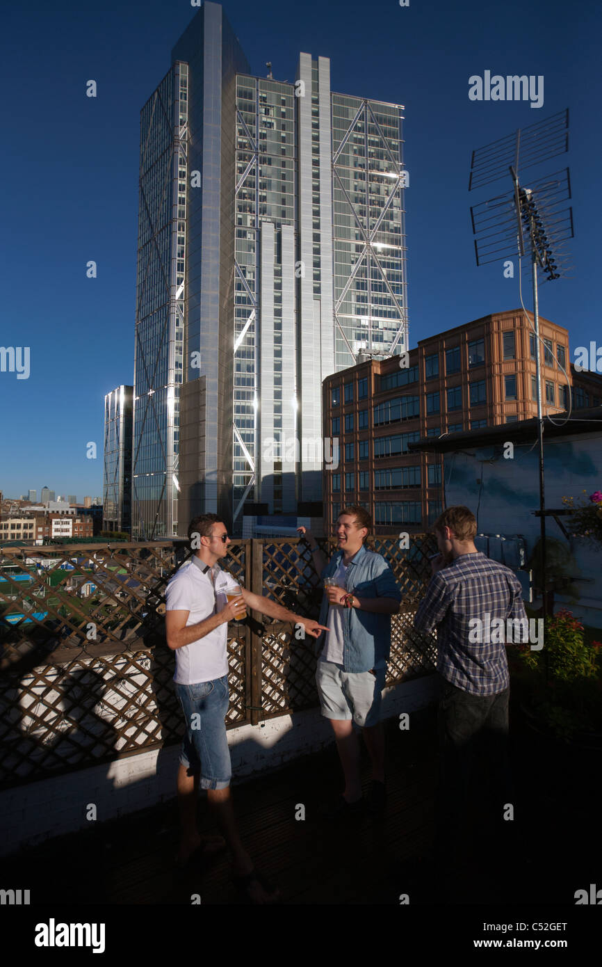 Queen of hoxton rooftop hires stock photography and images Alamy