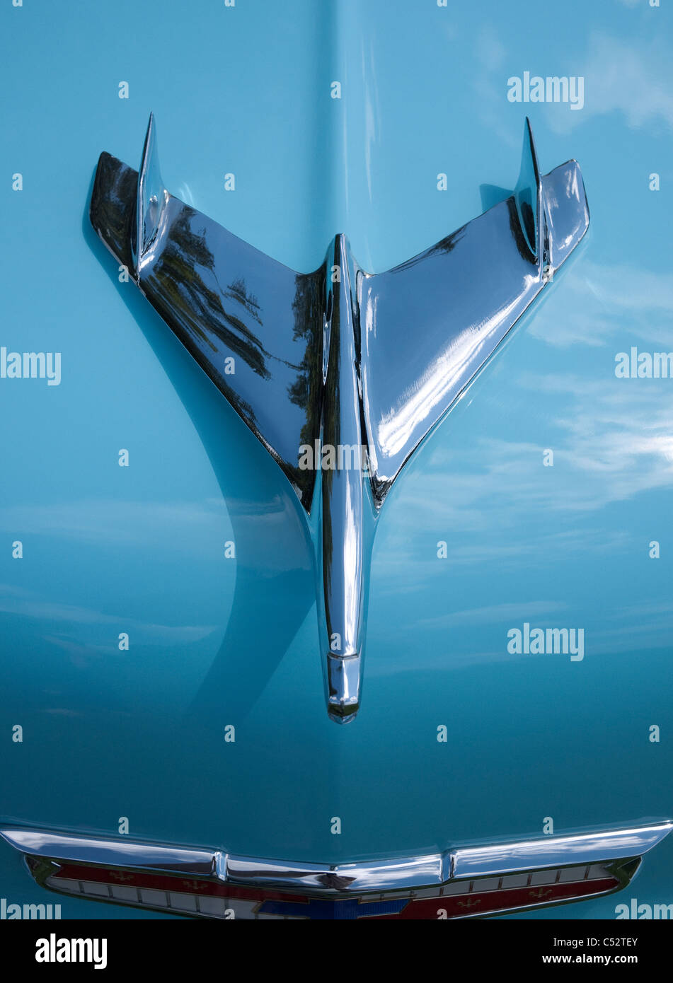 Hood Ornament Chevrolet Vintage Car High Resolution Stock Photography And Images Alamy