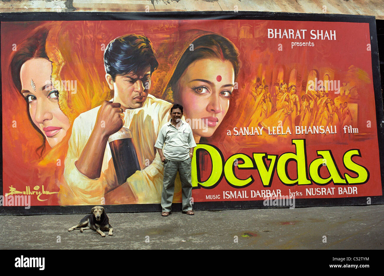 INDIA Mumbai, hand painted Bollywood movie posters at Balkrishan Arts a film hoarder in Dadar, artist Balkrishna L Vaidya, Balkrishan, Devdas movie Stock Photo