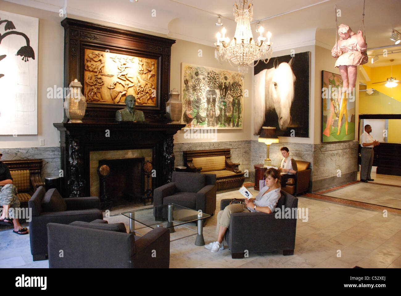 Chelsea hotel new york hi-res stock photography and images - Alamy