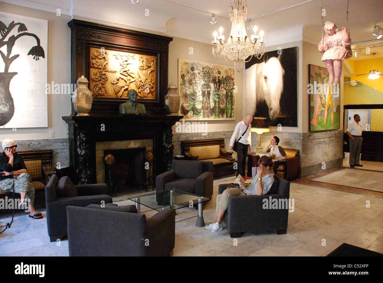 Chelsea hotel new york hi-res stock photography and images - Alamy