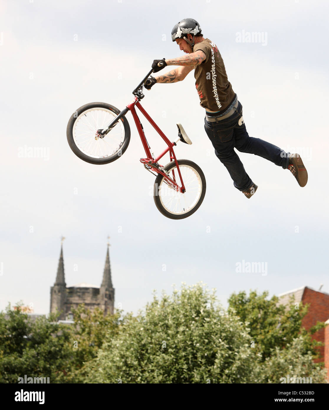 Stunt show ramp hi res stock photography and images Alamy