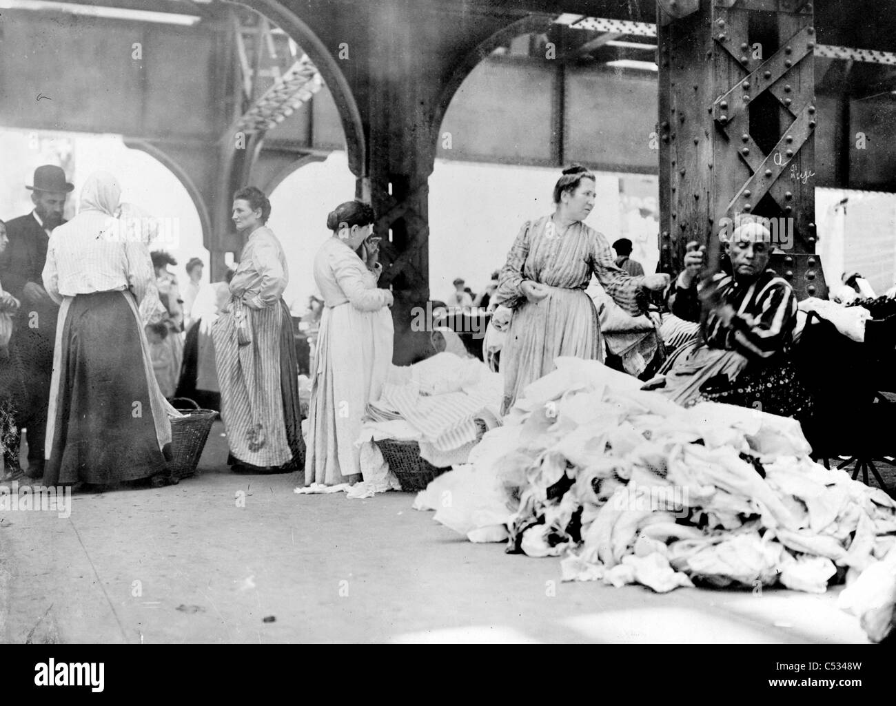 Old clothes market, New York City Stock Photo