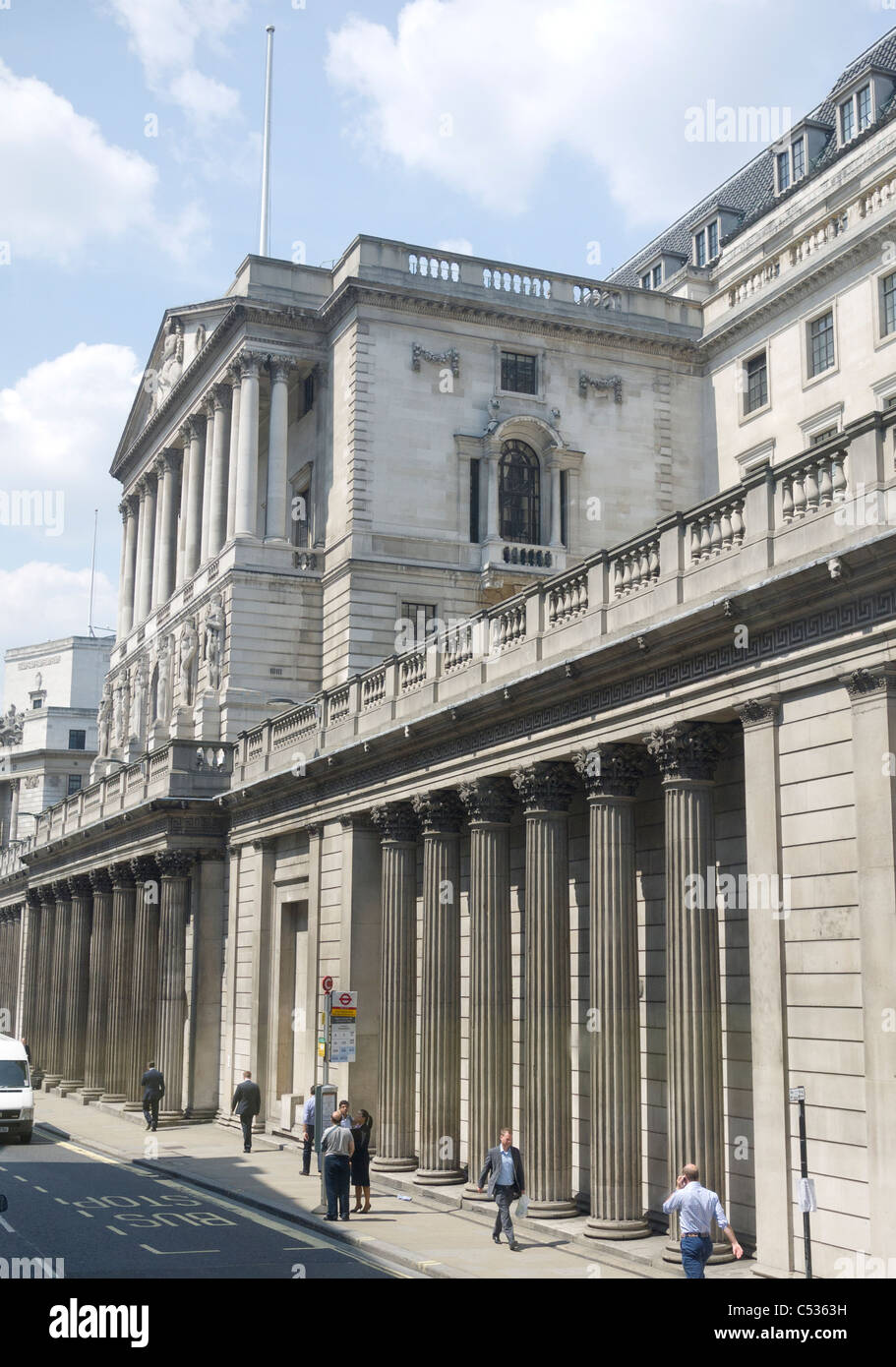 The Bank of England in Threadneedle Street, London England GB UK Stock Photo