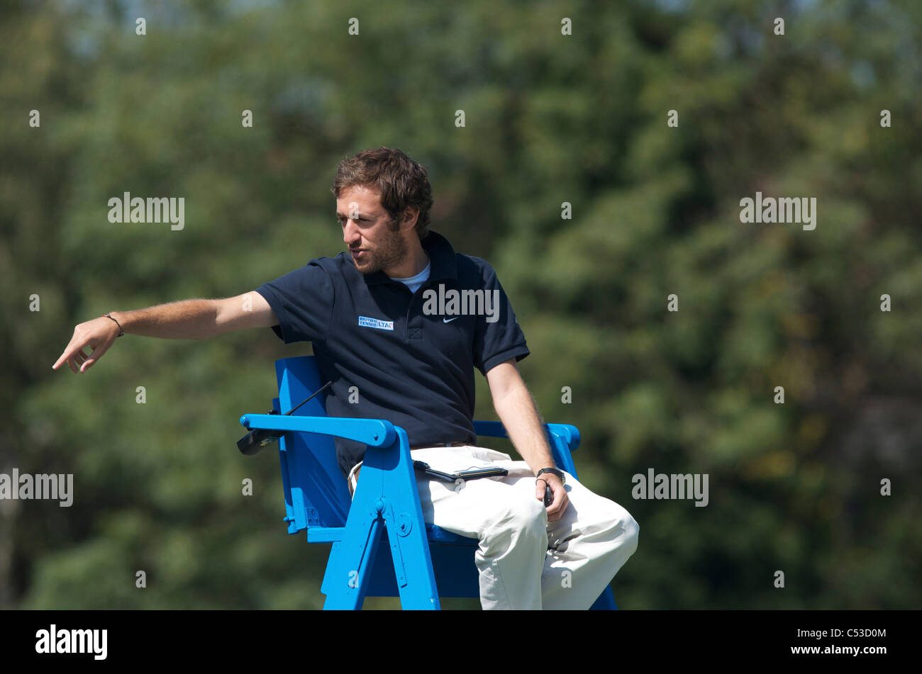 male umpire at AEGON GB ProSeries at The Northern Tennis Club