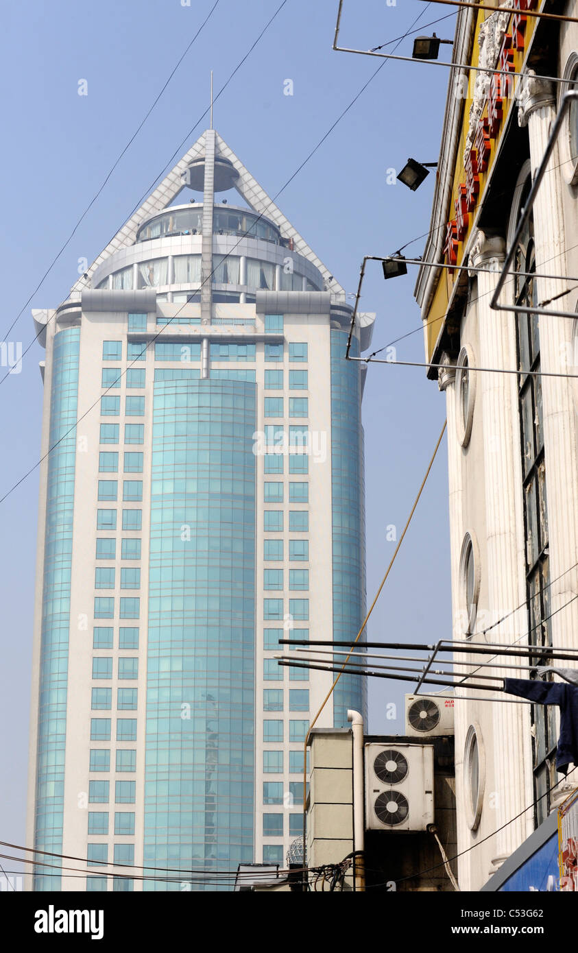 Old and new buildings in Shanghai Stock Photo - Alamy