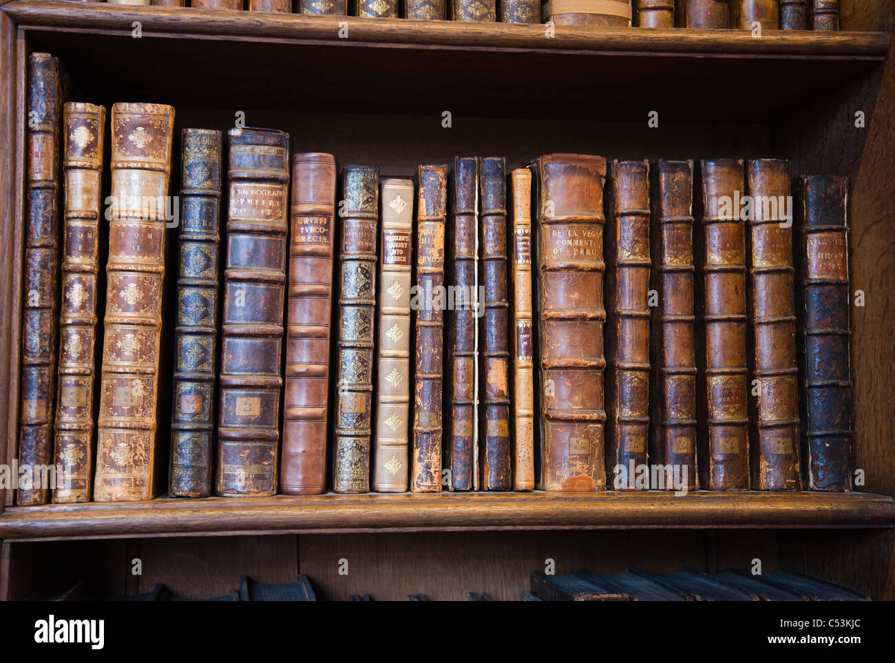 Oxford library books hi-res stock photography and images - Alamy