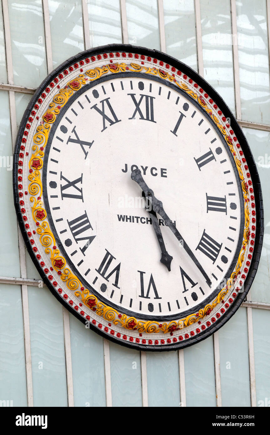 The Lime Street Liverpool Train Station Clock, Newly Renovated Face, Manufactured By JB Joyce & Co, Whitchurch, Shropshire, UK Stock Photo