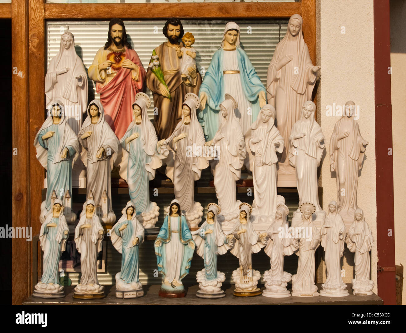 BOSNIA & HERZEGOVINA, MEDUGORJE.  Virgin Mary and religious statues in the sanctuary of Medjugorje, Bosnia & Herzegovina Stock Photo