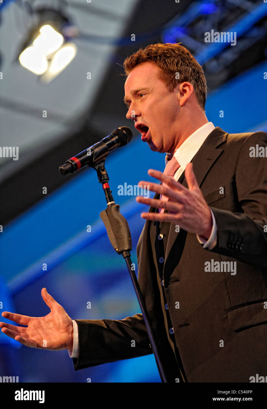 Russell watson hi-res stock photography and images - Alamy