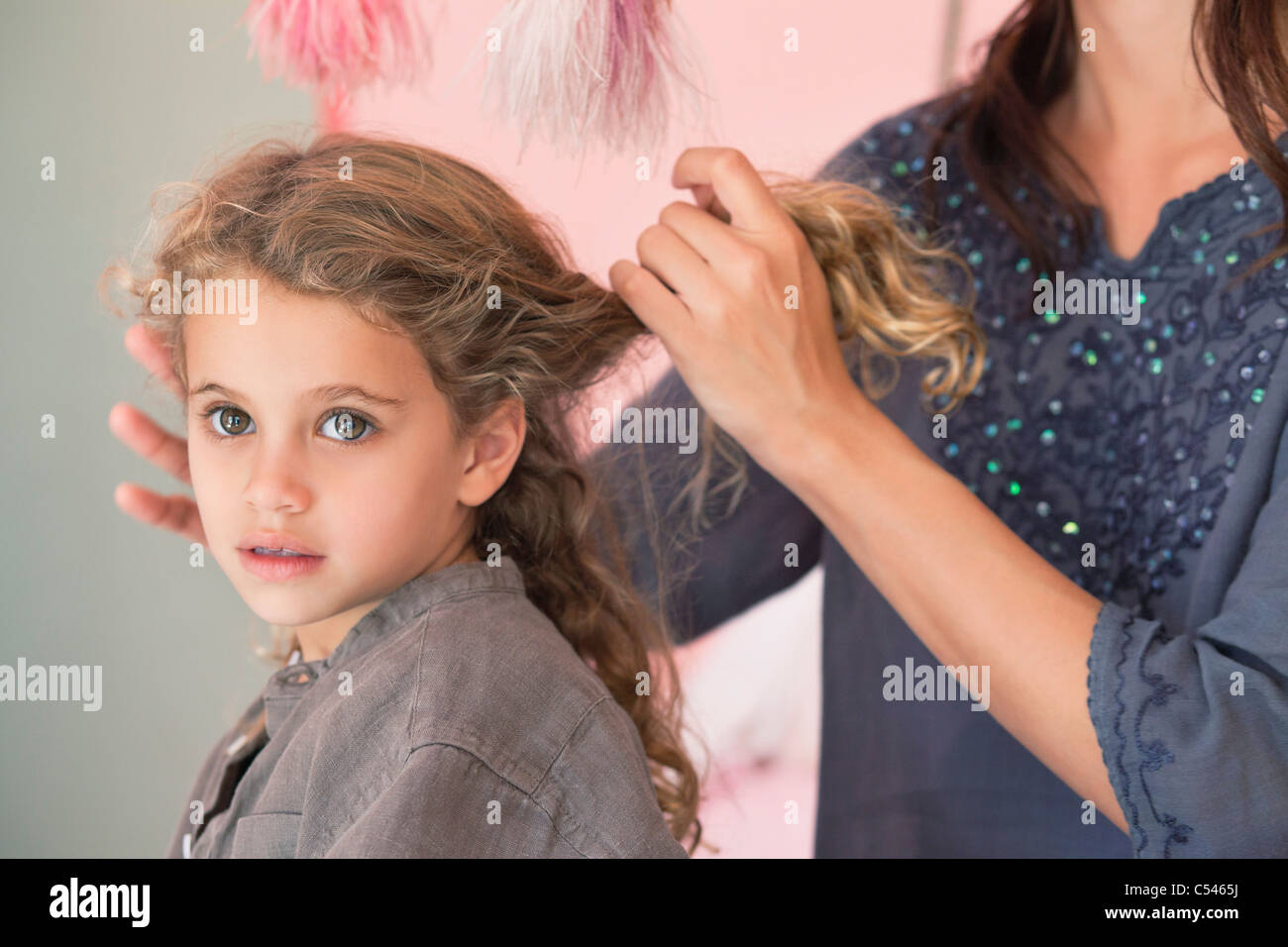 ранние седые волосы. почему волосы седеют. почему волосы седеют. седые волосы у ребенка. седина у детей.